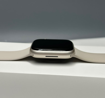 Apple Watch S8 45мм Starlight